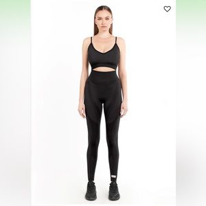 THE GIVING MOMENT LEGGINGS XS
